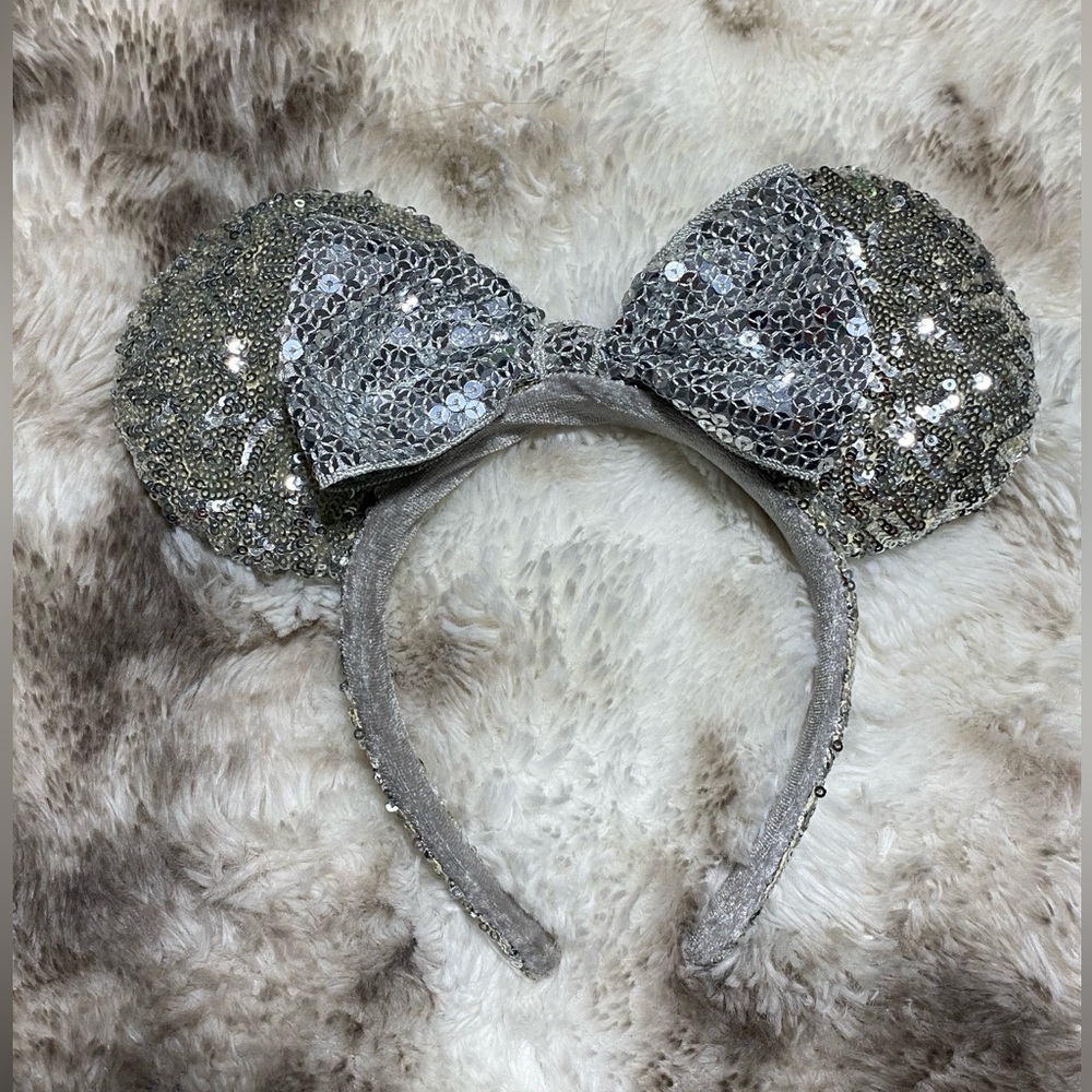 Minnie Ears | Silver Sequin Headband